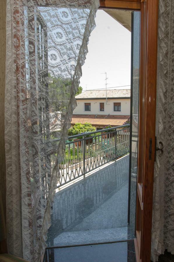 B&B Mamma Mia Family House Пескиера дел Гарда Екстериор снимка